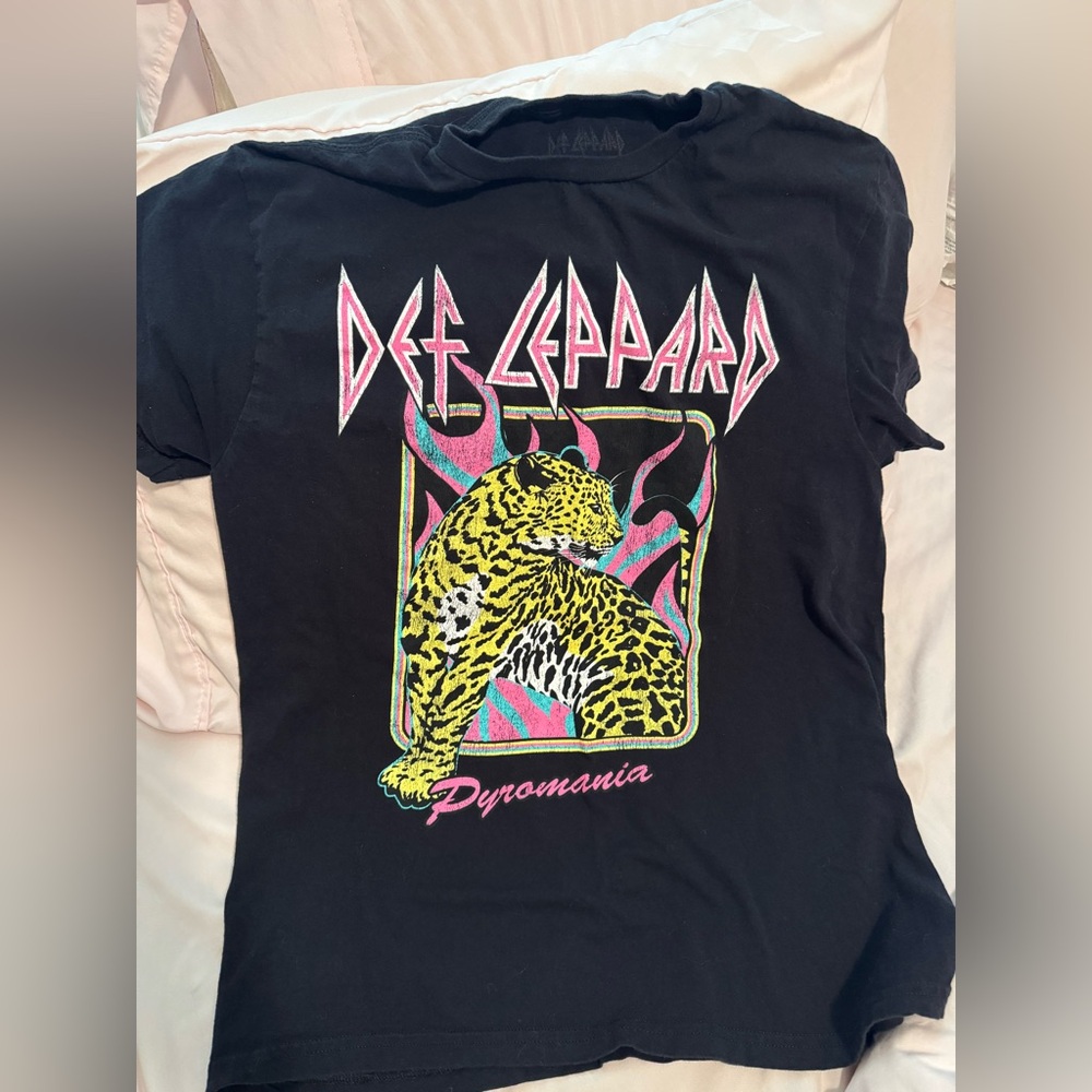 Def Leppard Black Graphic Tee
